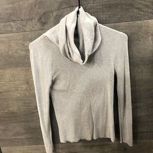 Banana republic turtle neck long sleeve shirt
